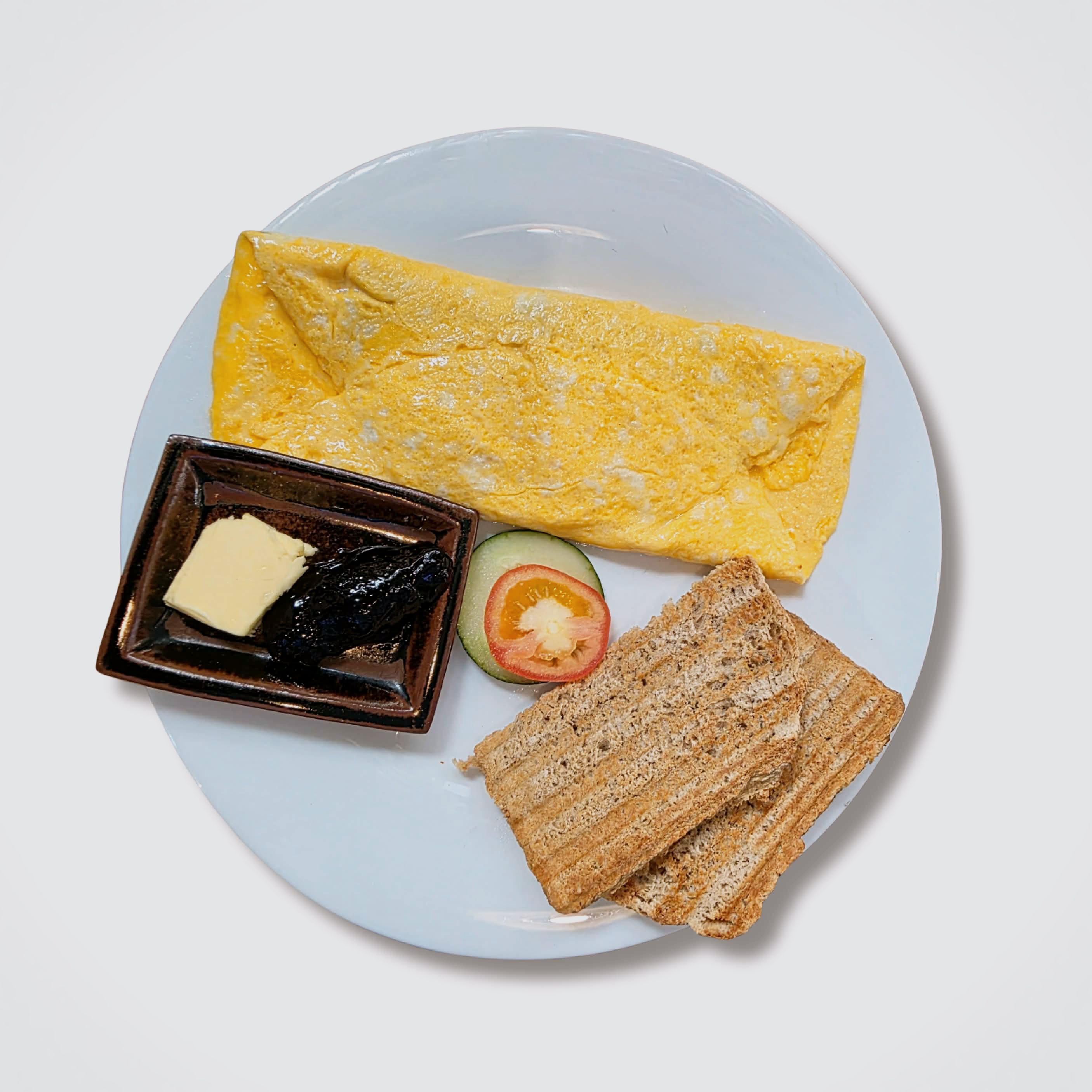 3 Organic Eggs Omelette