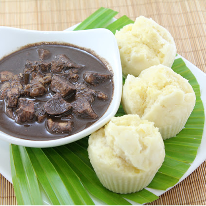 Dinuguan with Puto