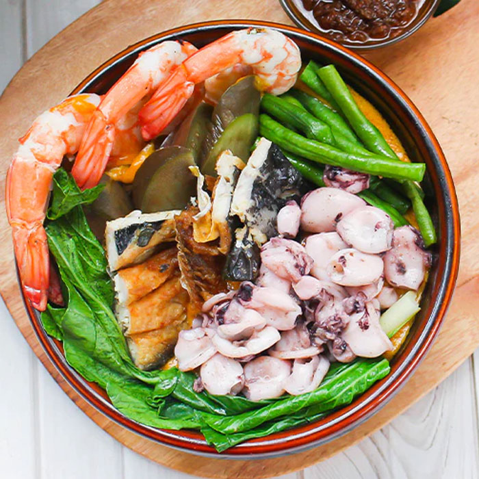 Kare Kare Pork or Seafood